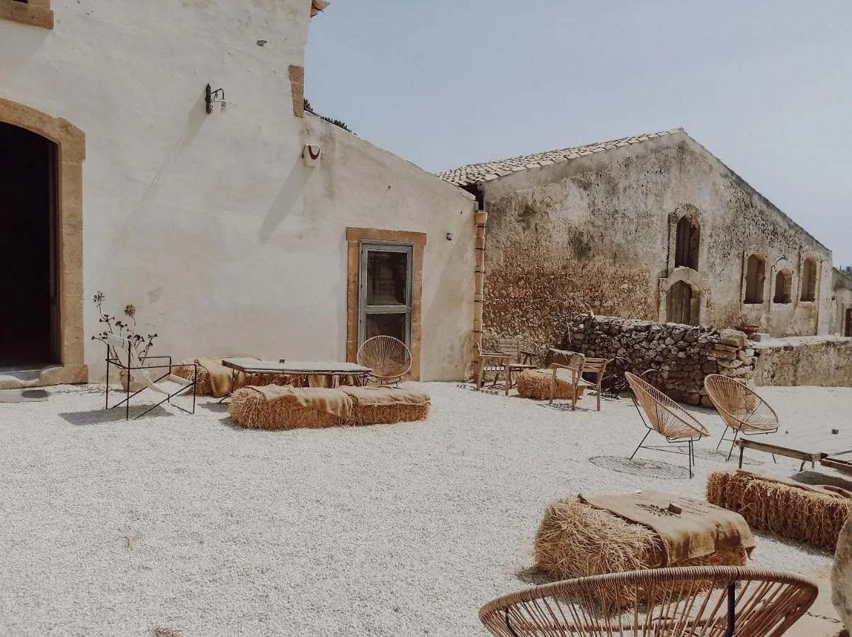 Case Marianeddi Noto Alloggio per agriturismo