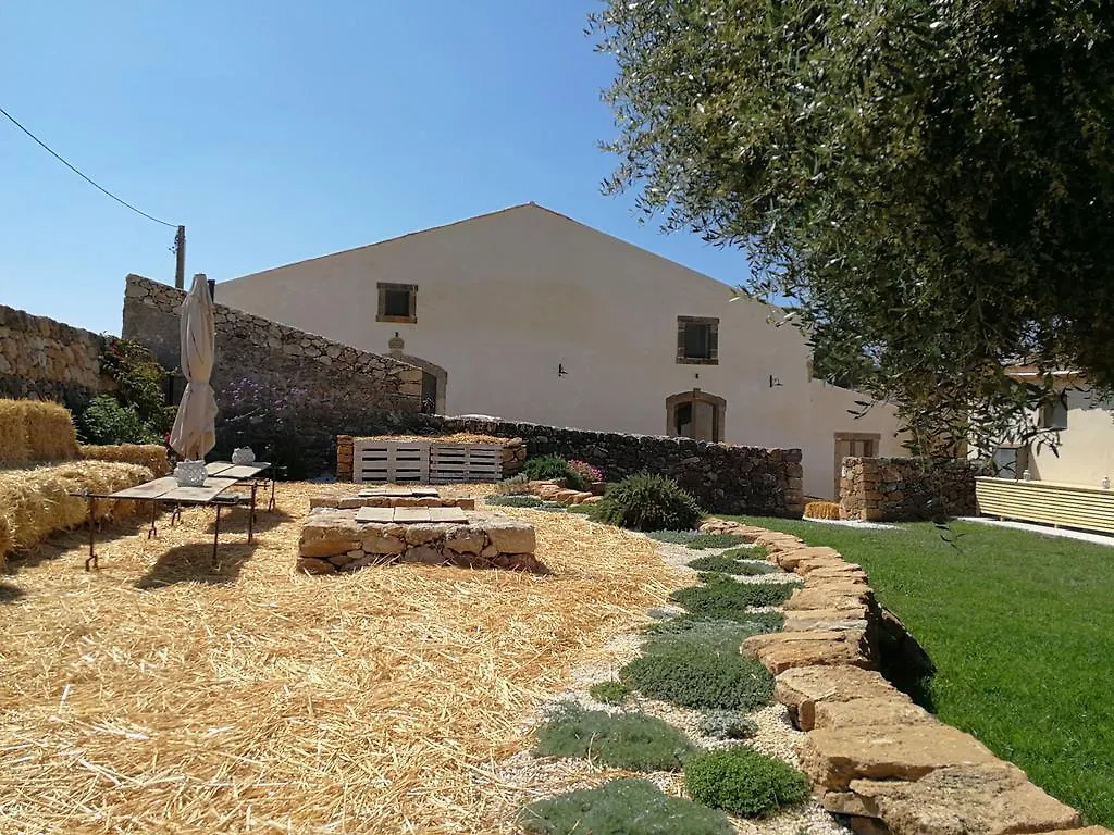 Case Marianeddi Noto Séjour à la ferme
